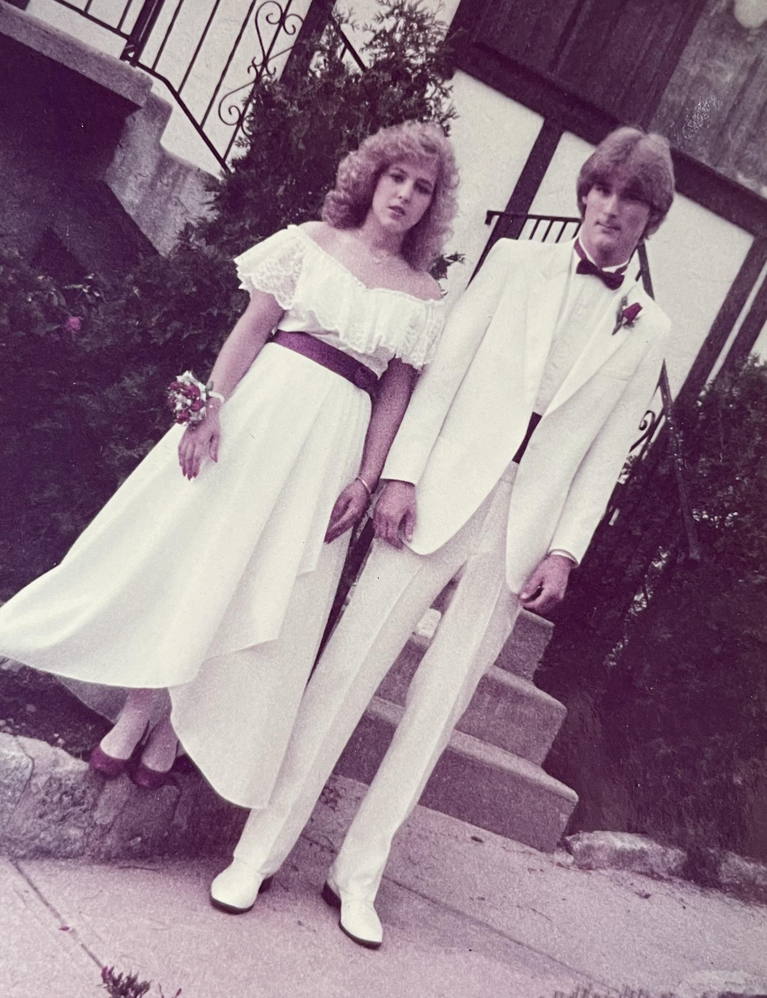 27 ‘80s Prom Photos That Will Have You Retroactively Coughing From Hairspray Fumes